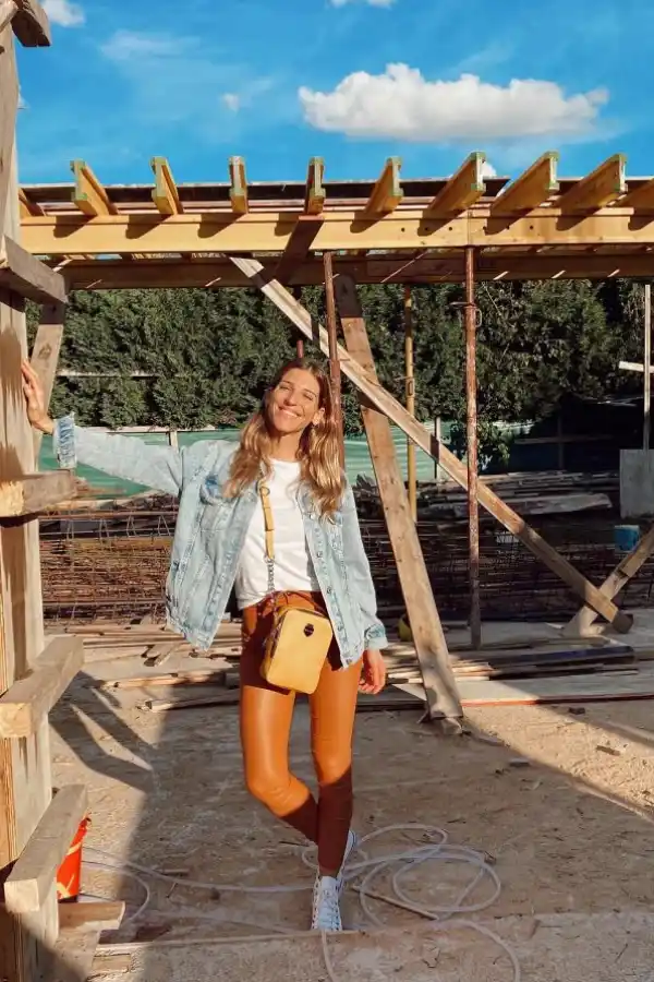 Macarena Rinaldi mostró los avances de la construcción de su casa con Fede Hoppe.