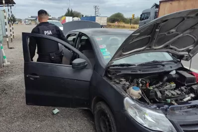 Detuvieron a dos personas por trasladar por la ruta más de seis kilos de cocaína