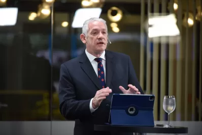 El editorial de Van Mameren: Manzur no se recupera de no haber estado en la fórmula presidencial