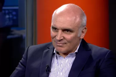 Según Espert, “un policía tiene que ganar lo que gana un diputado, $700.000 por mes”