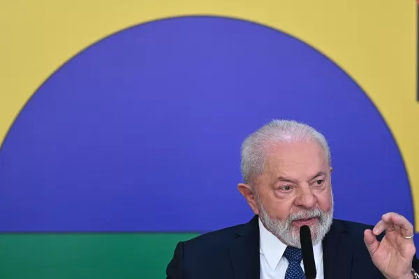 Lula será operado de la cadera a fines de septiembre