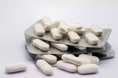 Anmat advierte que retiran del mercado lotes de analgésicos por una posible contaminación