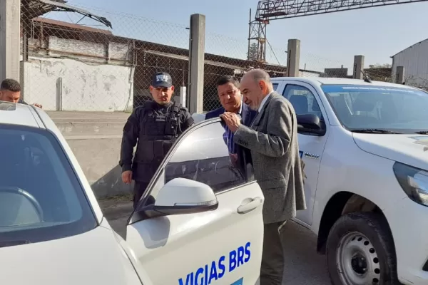 El Ministerio Público Fiscal entregó seis vehículos recuperados del delito a cuatro municipios