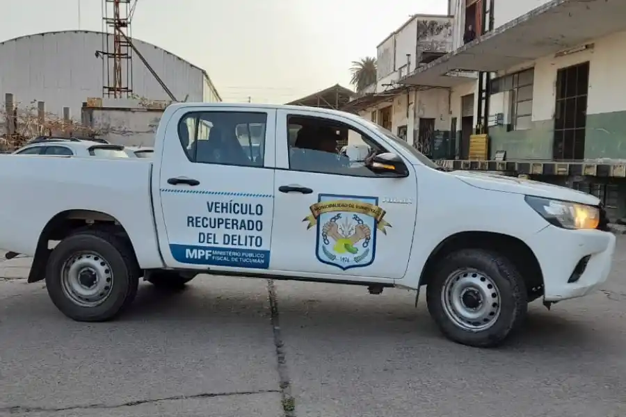 El Ministerio Público Fiscal entregó seis vehículos recuperados del delito a cuatro municipios