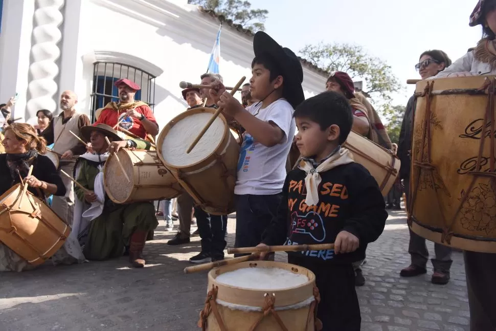 Retumbaron las emociones, la alegría y la identidad