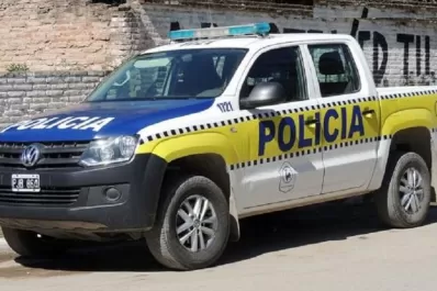 Una pareja asaltó a un peatón a punta de cuchillo