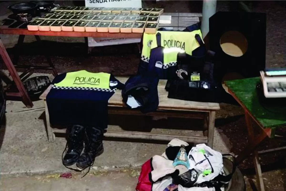 Policía detenido con 46 kilos de cocaína