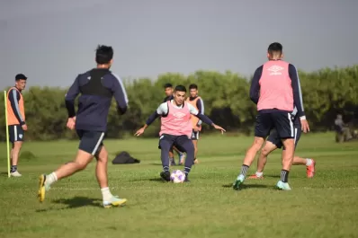 Atlético Tucumán: se entrena en doble turno y espera a un 10 de Boca