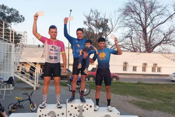 Ciclismo: Castillo ganó una carrera explosiva