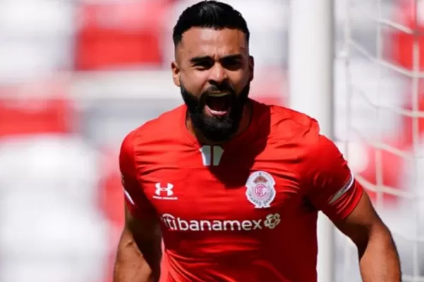 Mercado de pases: el “rojo” negocia por Alexis Canelo