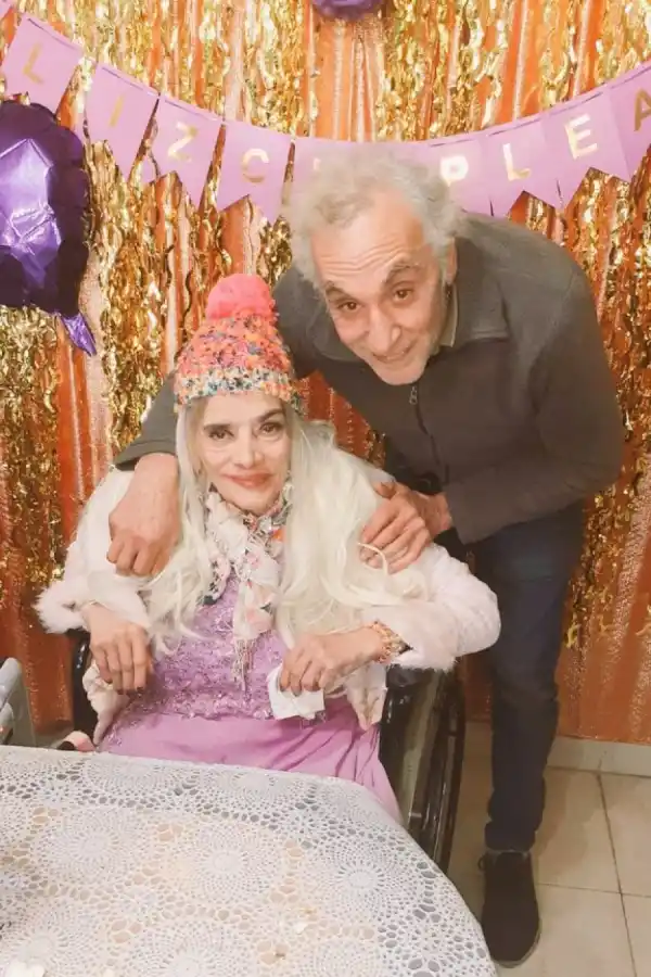 Lía Crucet festejando sus 71 años