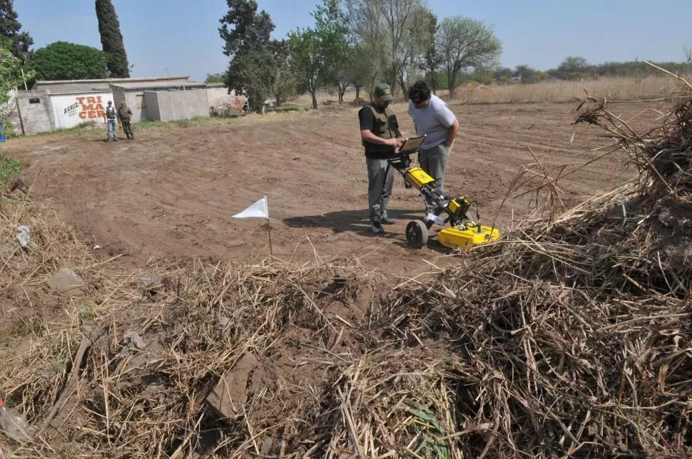 TRABAJO. La búsqueda de Marita se extendió por todo el país. 