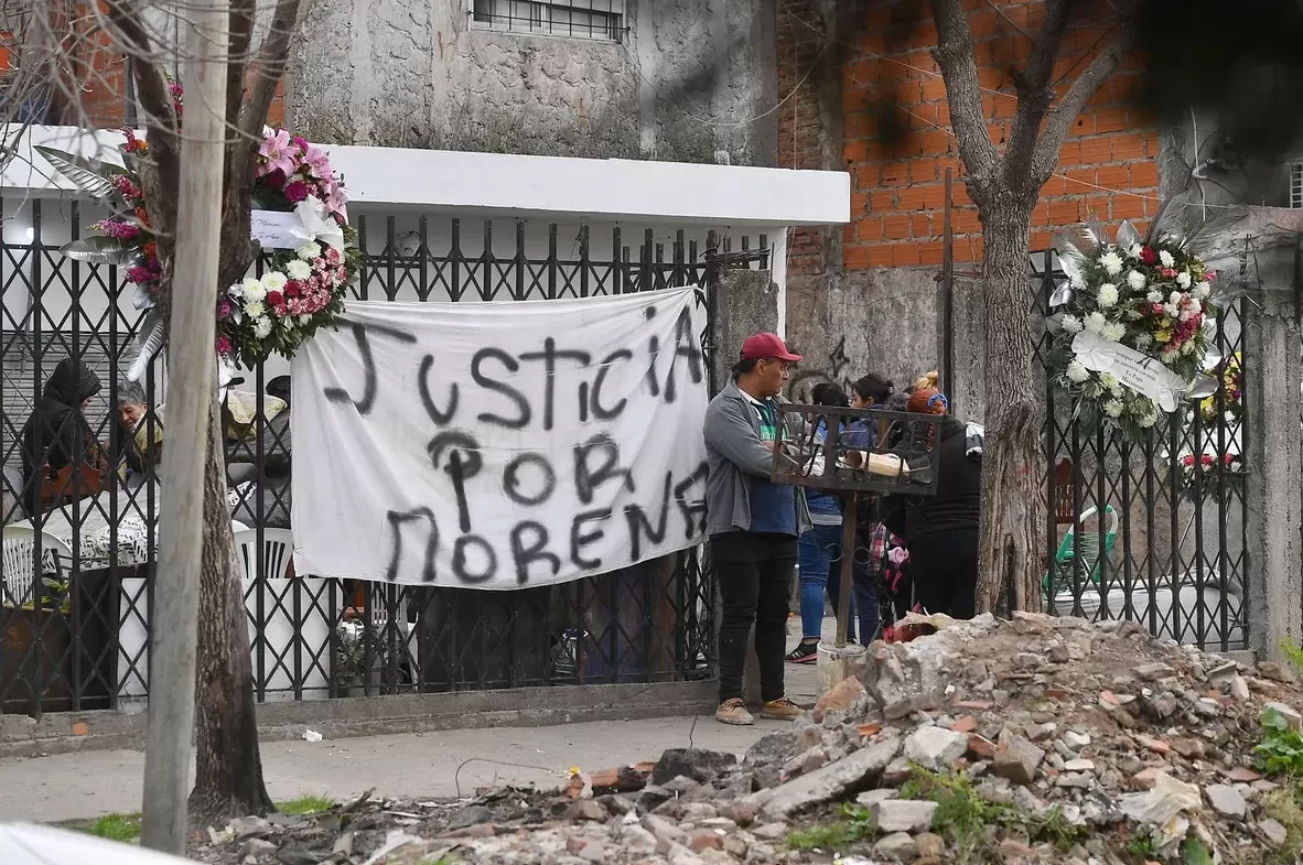 Los vecinos de Lanús piden justicia por Morena, la niña asesinada durante un asalto
