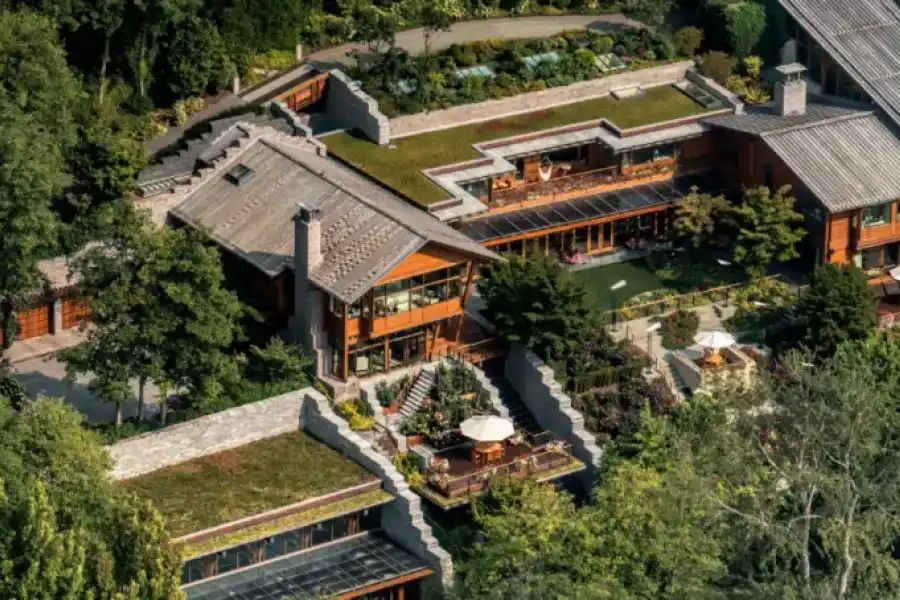 ¿Cómo es la mansión de Bill Gates por la que paga U$S1 millón en impuestos y la utiliza de búnker?