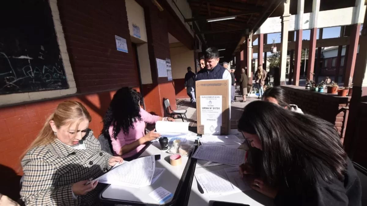 Estiman que votó alrededor del 75% del padrón en Tucumán