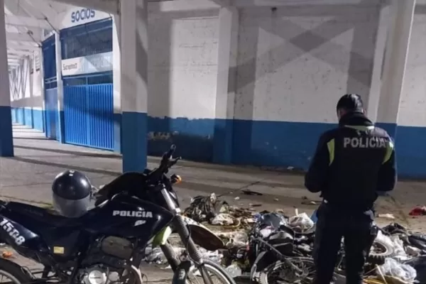 El accidente que generó revuelo en las redes: ¿Qué pasó en la esquina de Chile y Laprida?