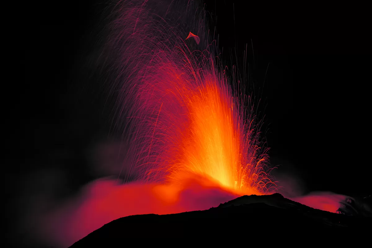 El Monte Etna entró otra vez en erupción