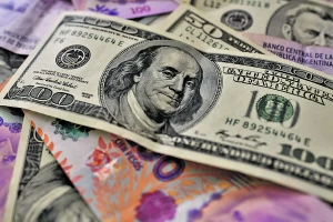 El Banco Central anunció que ajustará las bandas del dólar desde enero y las actualizará por inflación