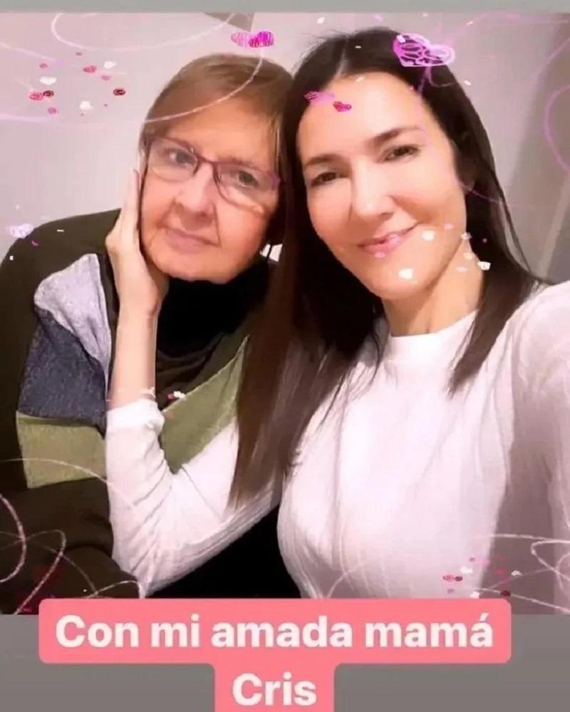 Una fotografía de la periodista con su mamá en el último tiempo, que Pérez compartió en redes.