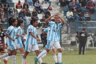 Fútbol femenino: las campeonas apuntan a la Copa Federal
