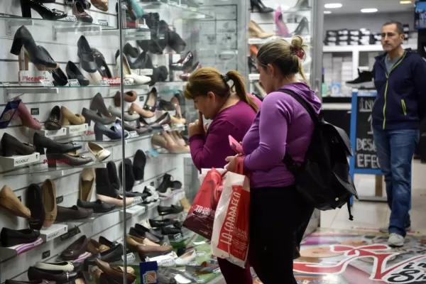 La devaluación dejó sin precios de referencia a la economía y el