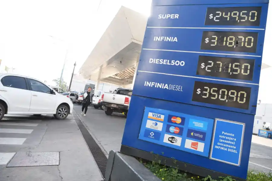 YPF. Hasta esta tarde, era la única que no había actualizado sus precios.