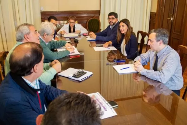 ATEP fue recibido en Casa de Gobierno para continuar las negociaciones paritarias