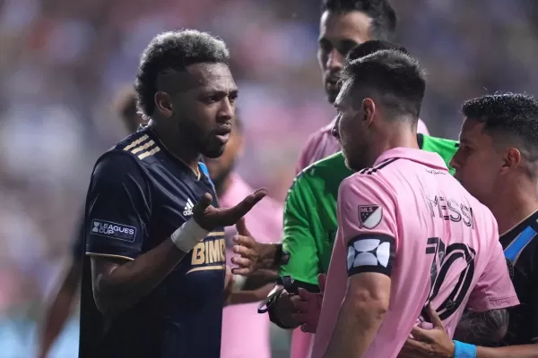 Video: Lionel Messi se cruzó con un rival por defender a un jugador de Inter Miami