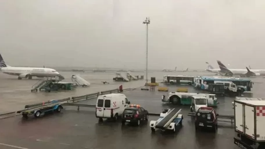 Por el mal clima en Aeroparque, cancelaron diferentes vuelos a Tucumán