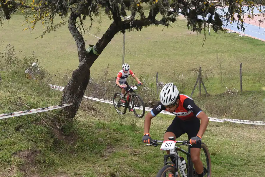 DESGASTE. El TM Short Track es una competencia de velocidad y de resistencia.