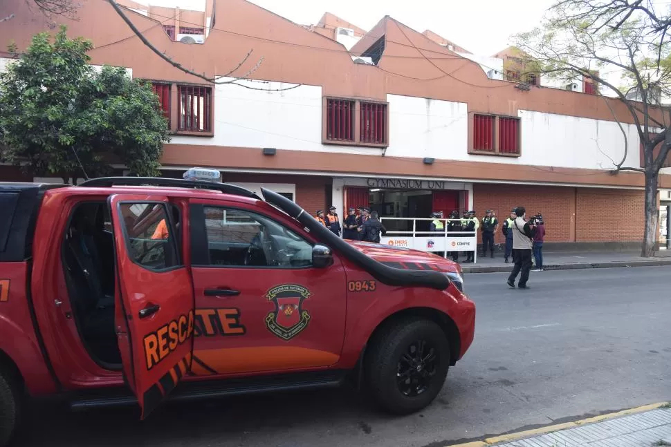 UN PROBLEMA. La camioneta de Bomberos estuvo fuera de acción porque debían hacerle el service. 