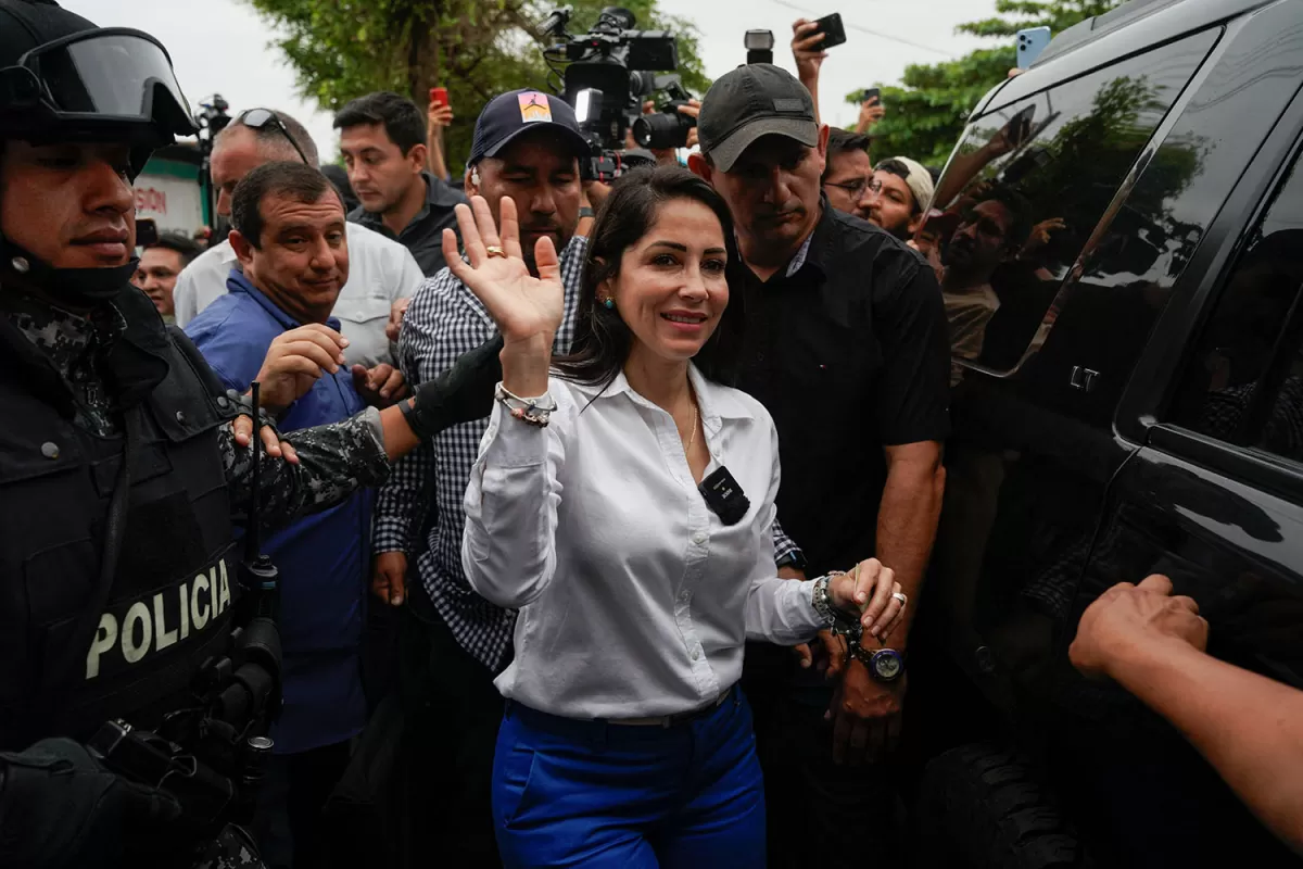 El escrutinio parcial en Ecuador daba como ganadora a la candidata de Correa