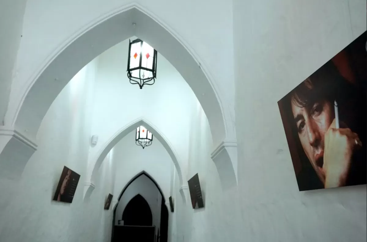 Corredores con arcos en el CAVA