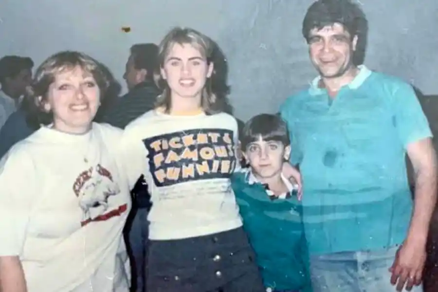 Silvina Luna junto a sus padres y su hermano menor, Ezequiel