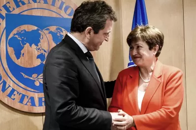 El directorio del FMI aprobó el desembolso de U$S 7.500 millones para la Argentina