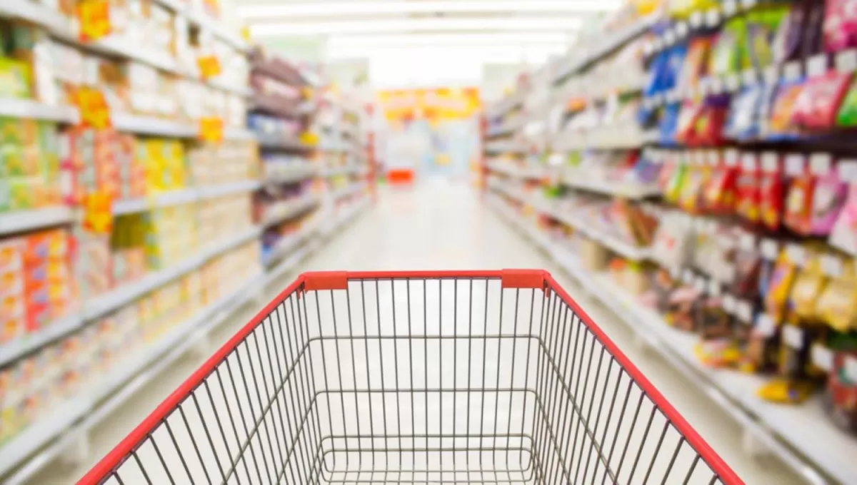 Consumo: las ventas en los supermercados cayeron un 0,9% durante junio