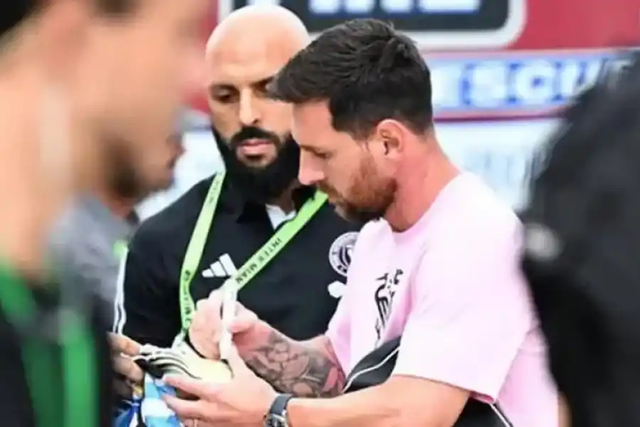 Yassine Cheuko, participó en Irak y Afganistán y tiene actividad constante en sus redes sociales.