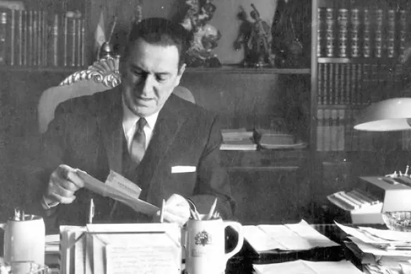 La otra conspiración desde Madrid: tras Illia, Onganía