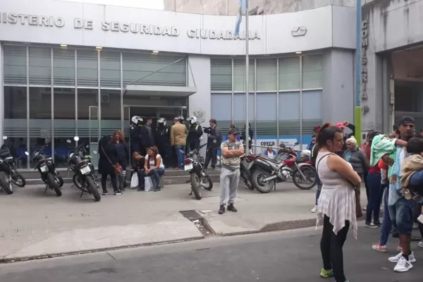 Una supuesta pelea dentro de una celda dejó siete presos heridos en la Seccional 1°