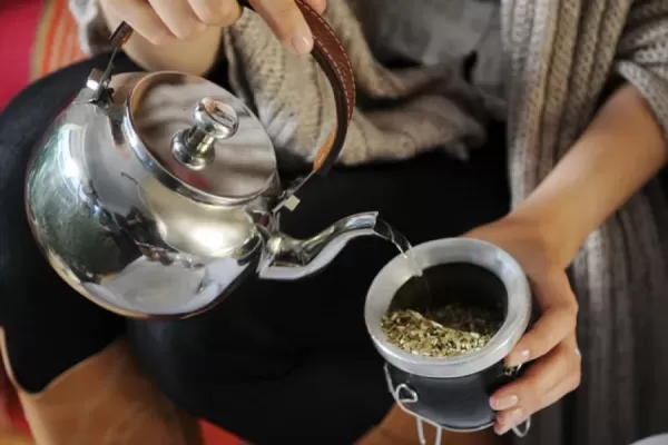 Se eligió al Mejor Cebador de Mates 2023 y contó su tip infalible para no “lavar” la yerba