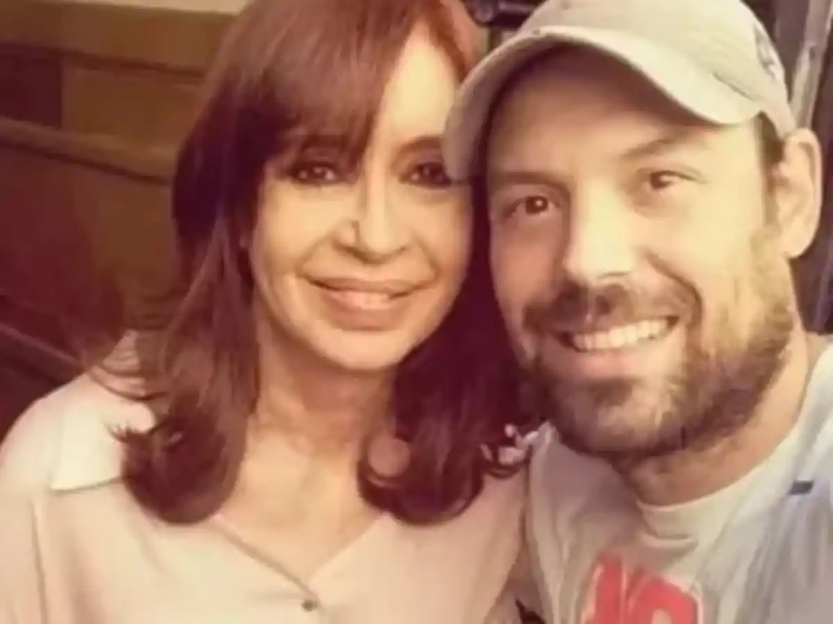 Buscan a un periodista acusado de corrupción de menores que lleva 17 días prófugo