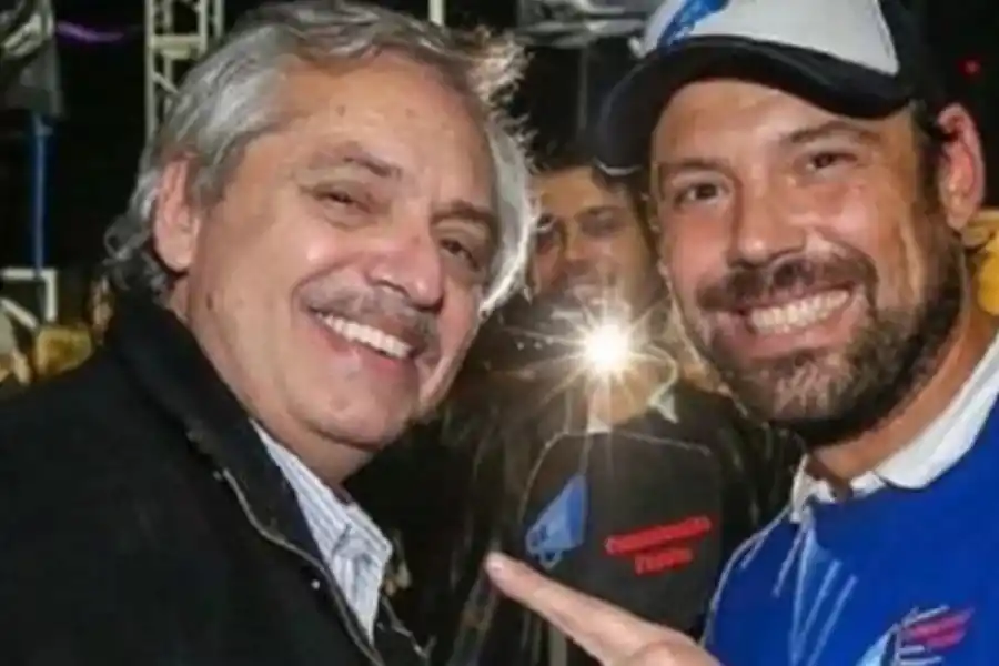 Buscan a un periodista acusado de corrupción de menores que lleva 17 días prófugo