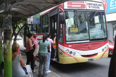 El malestar se adueñó de los usuarios de colectivo por la reducción de frecuencia