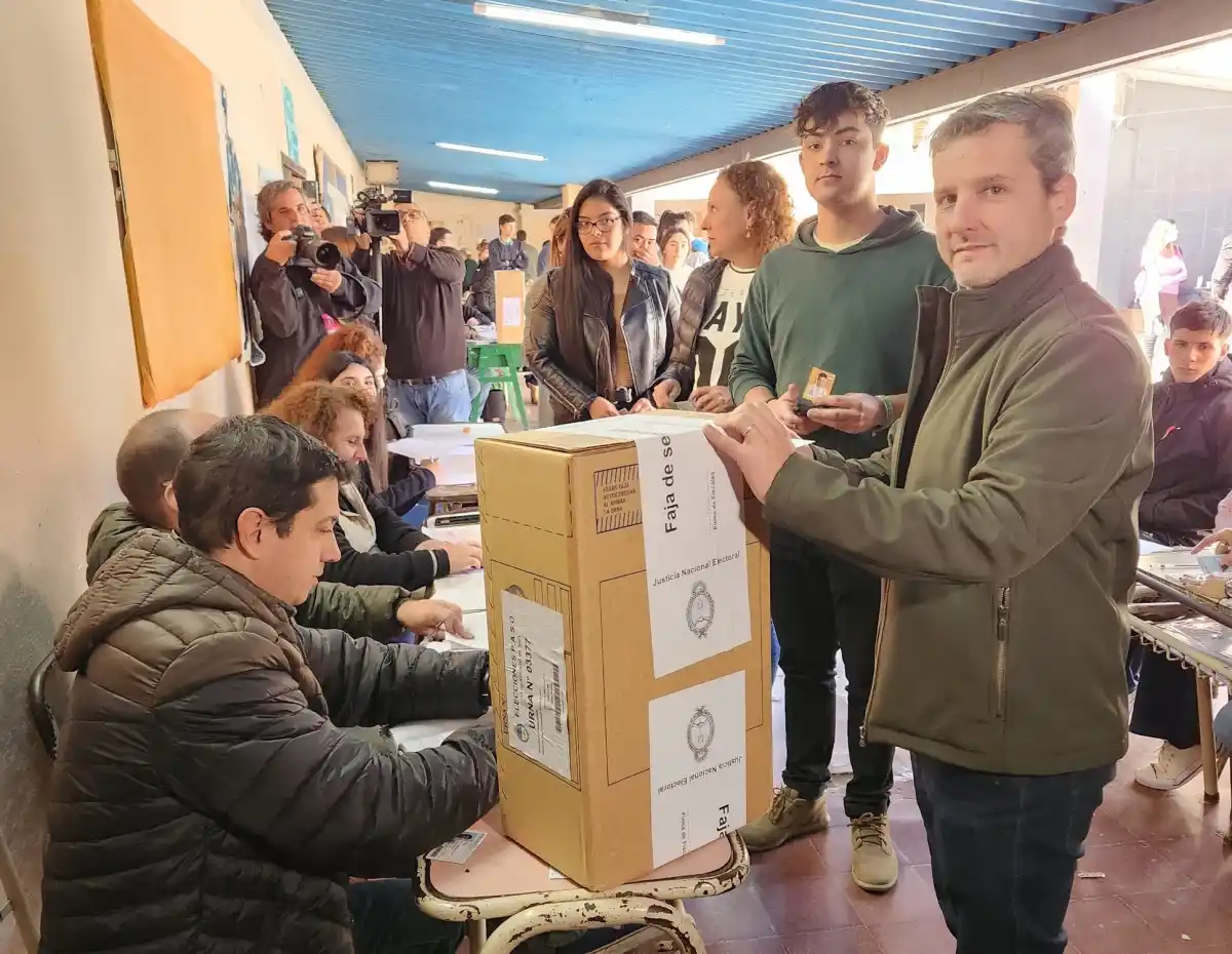 EN LA LISTA CON BULLRICH. El radical Mariano Campero, en las PASO. Foto de Twitter