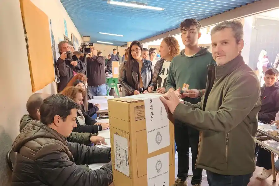 EN LA LISTA CON BULLRICH. El radical Mariano Campero, en las PASO. Foto de Twitter