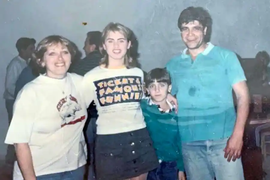 Silvina Luna junto a su familia
