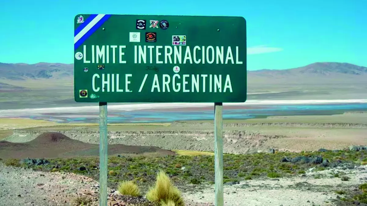 El borrascoso oleaje chileno en el mar argentino