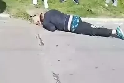 Buenos Aires: vecinos intentaron linchar a un ladrón que le disparó a un comerciante para robarle