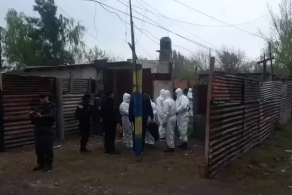 Santa Fe: niños jugaban en una casa y encontraron un cuerpo calcinado en una bolsa de arena