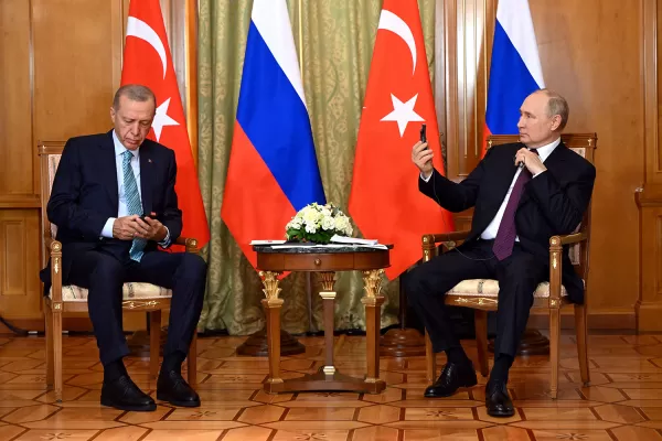 Putin pone condiciones para retomar el pacto de cereales, pero Erdogan es optimista